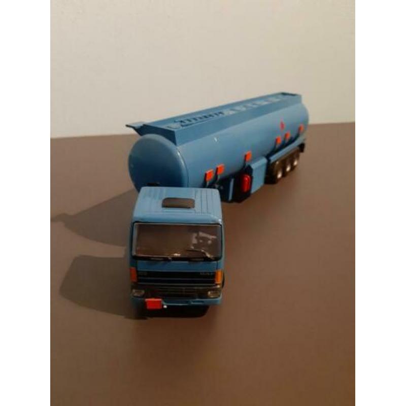 Tekno Daf 85 tank oplegger