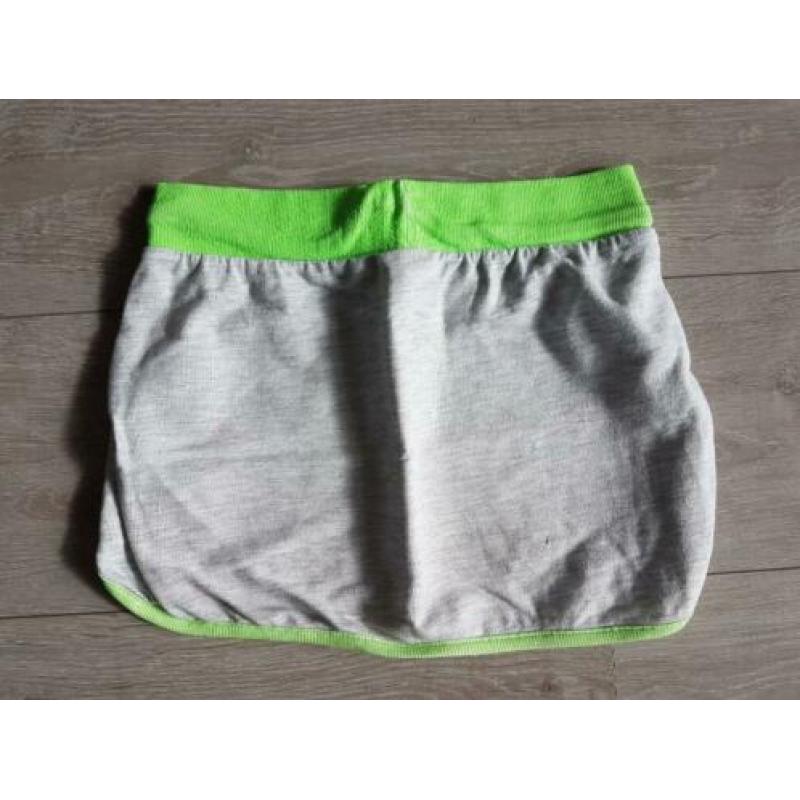 NIEUW BENETTON Grijs groen rokje, mt 140