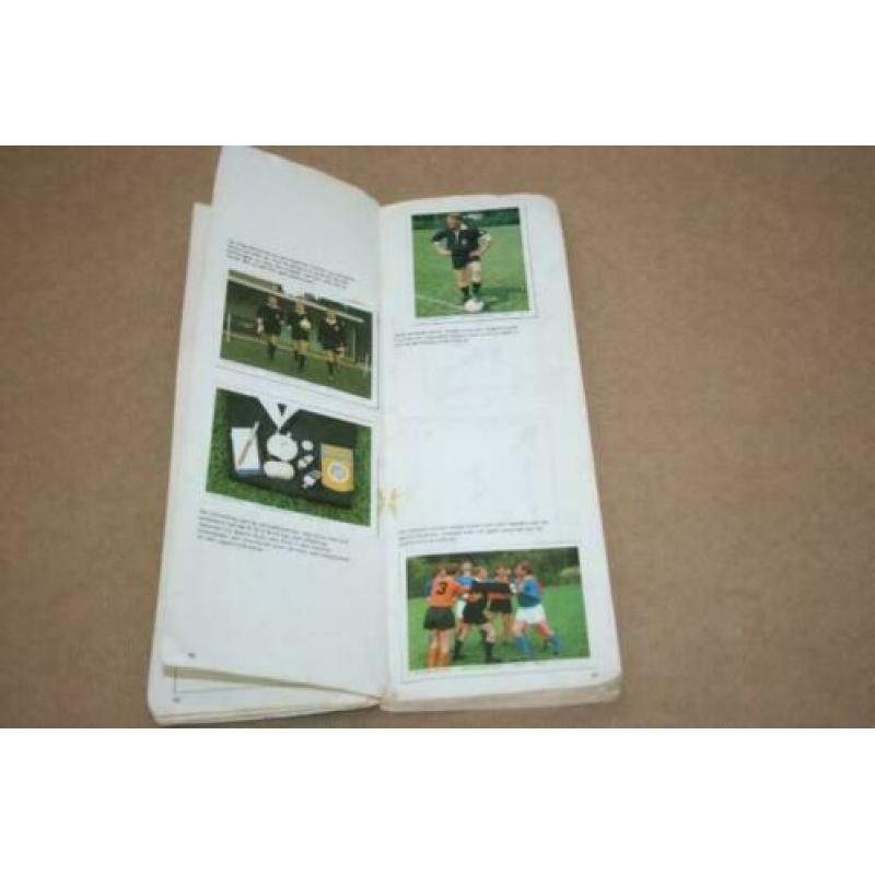Plaatjesalbum - Fair Play met Fina (voetbal) - Ca 1970 !!
