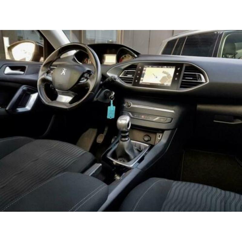 Peugeot 308 1.6 BLUE-HDI EXECUTIVE PANODAK NAVI LED AIRCO 6V