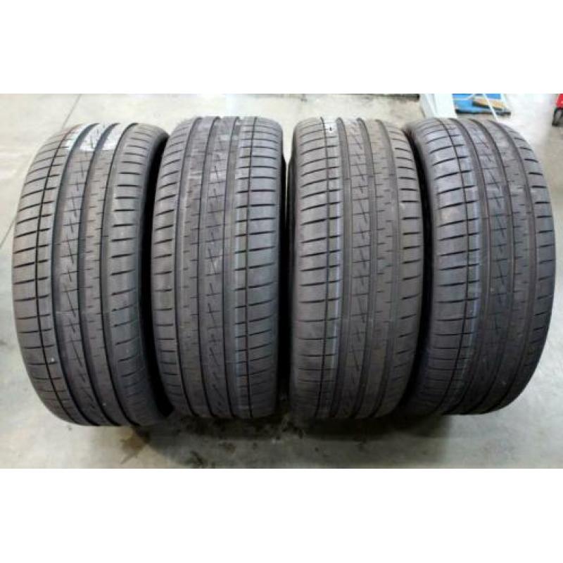 4 x Nieuwe Vredestein Ciugard 255/55/18 109Y 8mm ! Zomerband