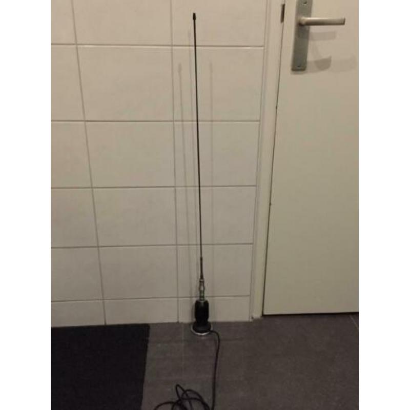 27 mc antenne met magneetveld