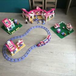Duplo Hello Kitty boerderij station huis ijssalon