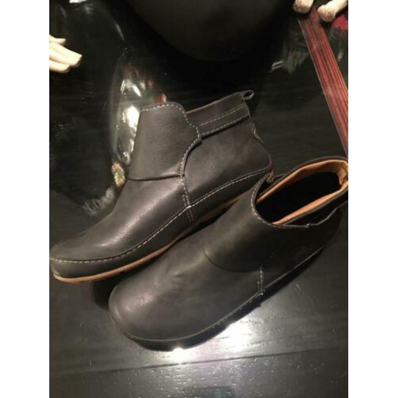 Nieuw/ongedragen boots 41 grijs