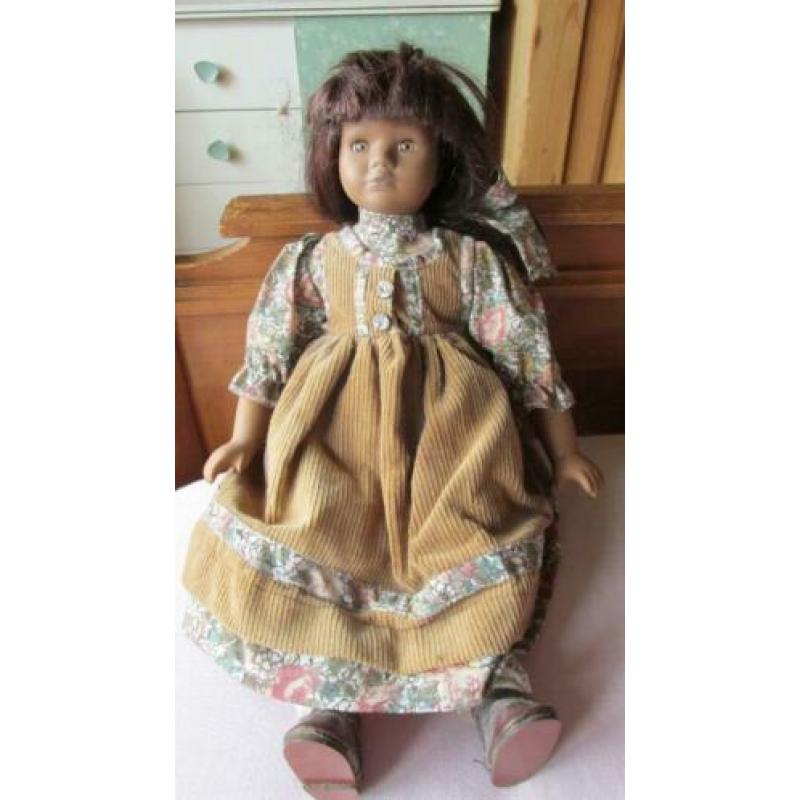 Mooie, lieve nostalgische pop met bloemetjesjurk