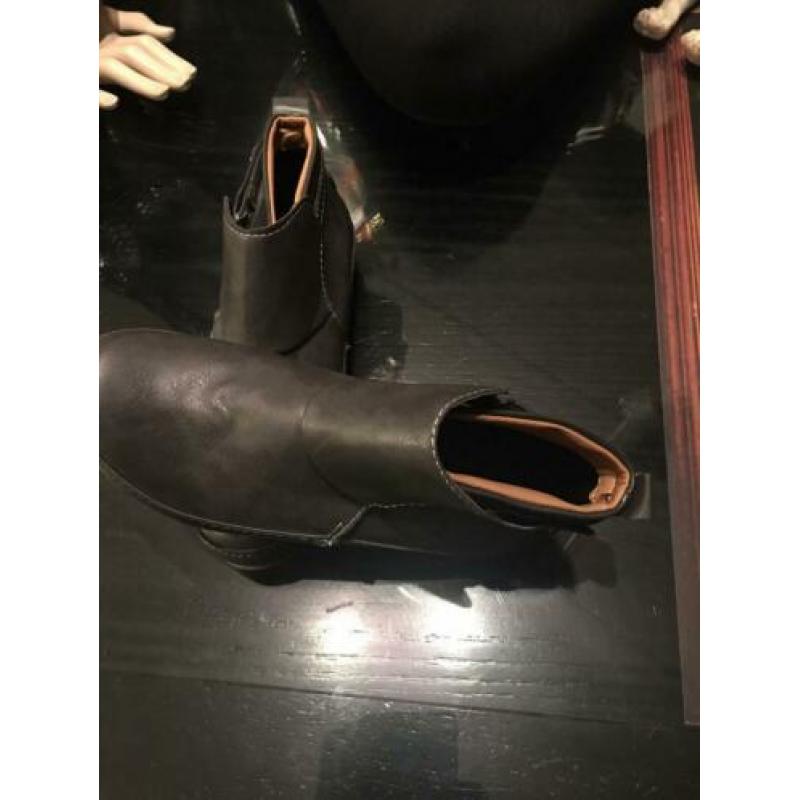 Nieuw/ongedragen boots 41 grijs