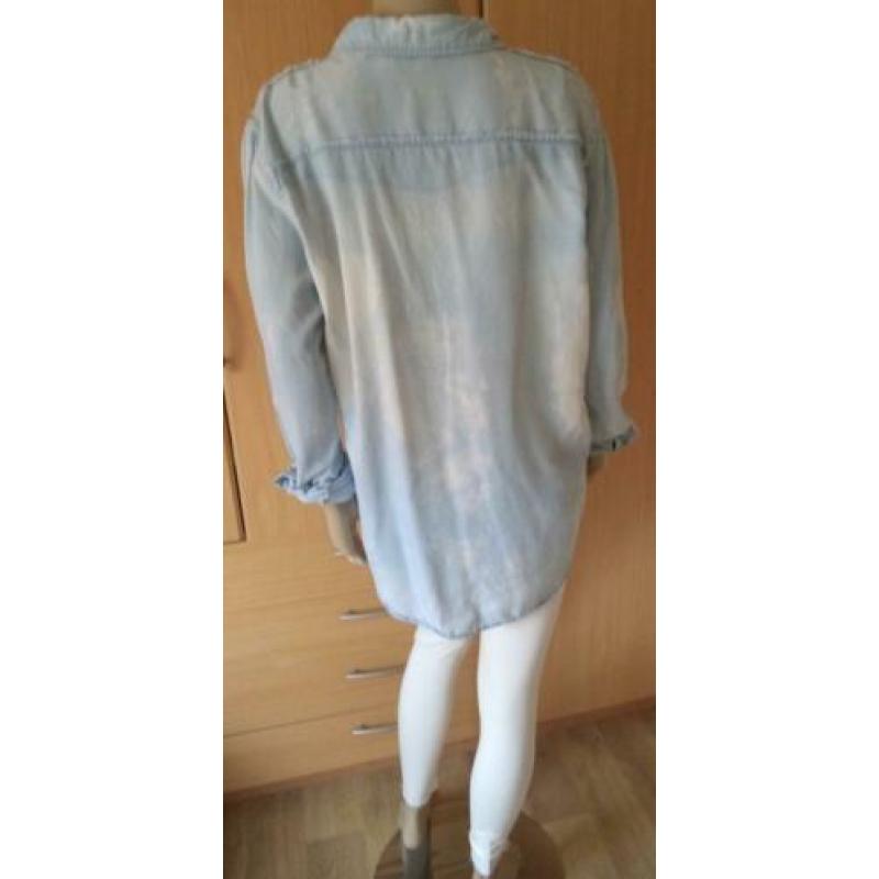 AMBIKA lichtblauwe aparte blouse L