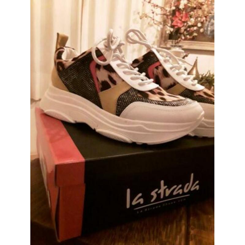 platform sneakers maat 39 La Strada