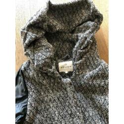 Review jas maat L
