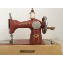 Kinder naaimachine USSR vintage Rusland handnaaimachine