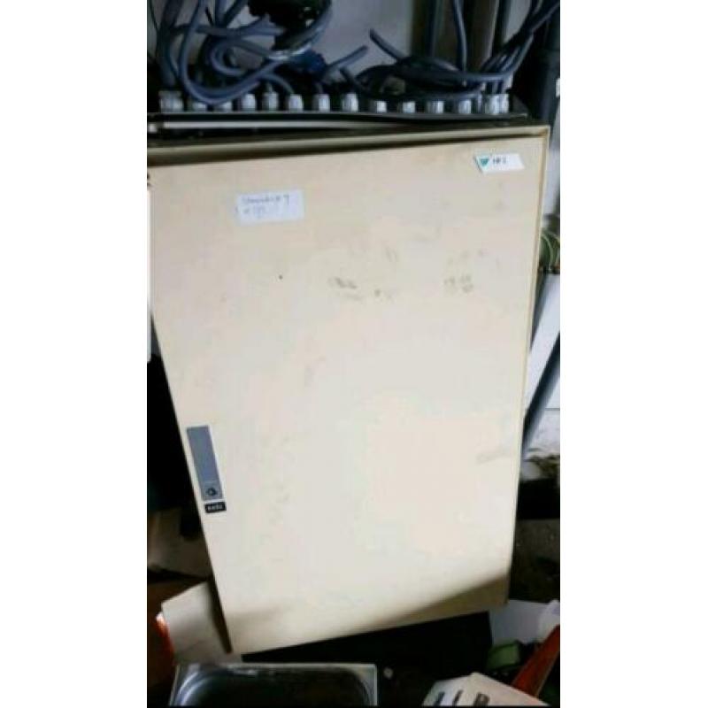Holec Stroomkast €200,-HVL Stroomkast €175,-