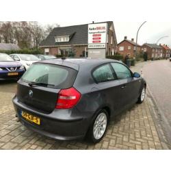 BMW 1-serie 118d Business Line .Navi