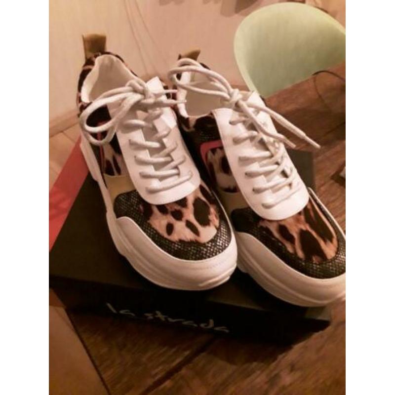 platform sneakers maat 39 La Strada