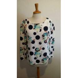H1 mooie witte blouse smalle lijf maat 42