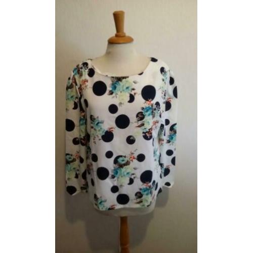 H1 mooie witte blouse smalle lijf maat 42
