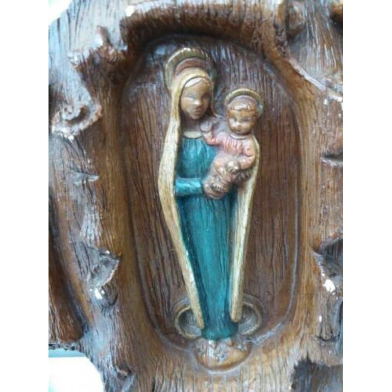 Oude maria gebeds wandaltaar.