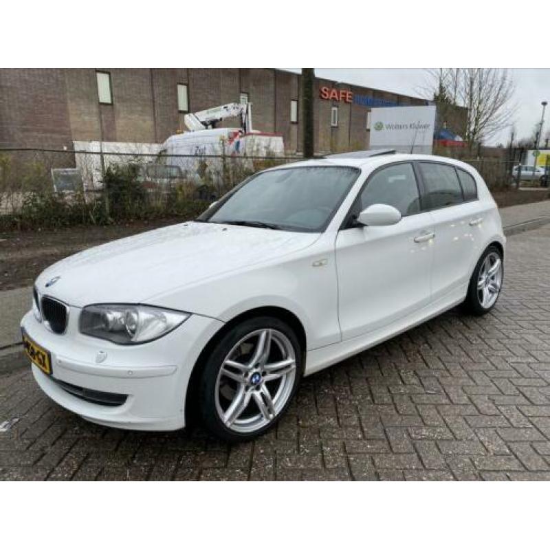 Bomvolle bmw 118i 2008 leer/bi-xenon/schuifdak/18”lm/pdc