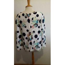 H1 mooie witte blouse smalle lijf maat 42