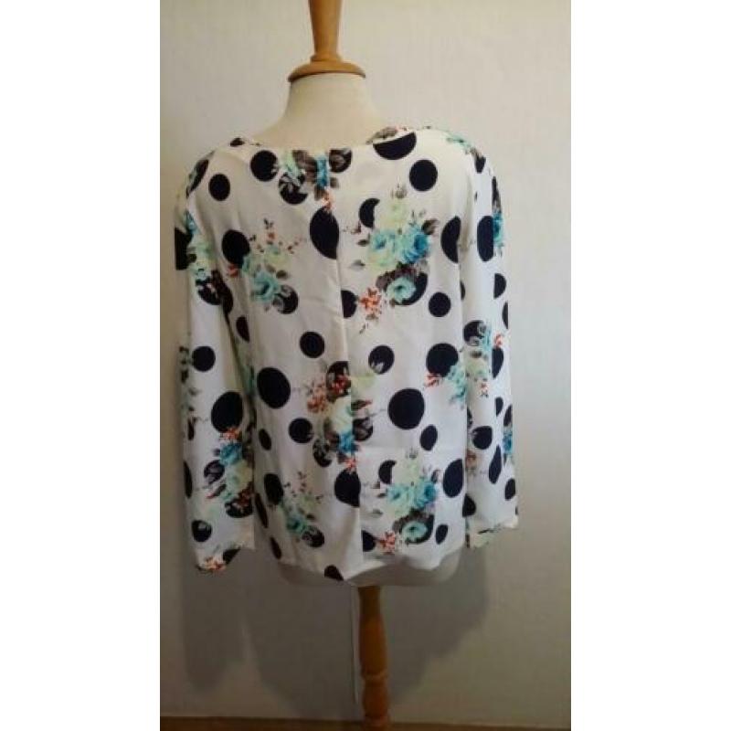H1 mooie witte blouse smalle lijf maat 42
