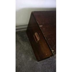 Antieke houten dekenkist