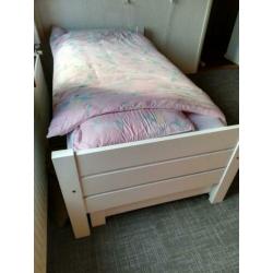Rockwood tienerbed met onderschuifbed en opberglades. ZGAN