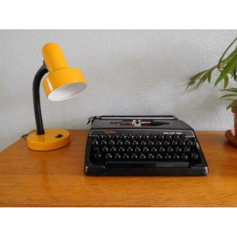 Super geel retro/vintage bureaulampje, als nieuw!