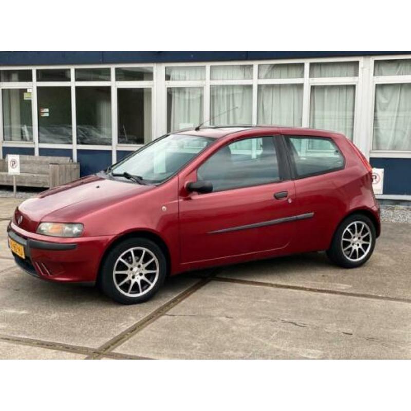 Fiat Punto 1.2 ELX/Stuurbkr/Elek.ramen/Nieuwe Apk