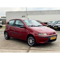 Fiat Punto 1.2 ELX/Stuurbkr/Elek.ramen/Nieuwe Apk