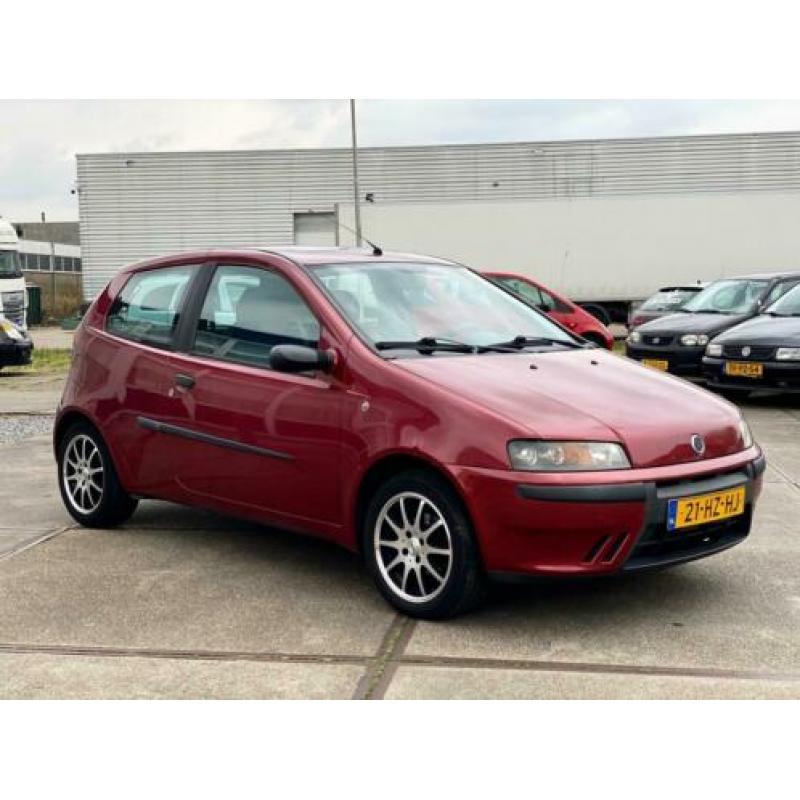 Fiat Punto 1.2 ELX/Stuurbkr/Elek.ramen/Nieuwe Apk