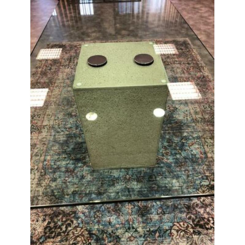 Glazen design tafel