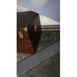 Antieke houten dekenkist