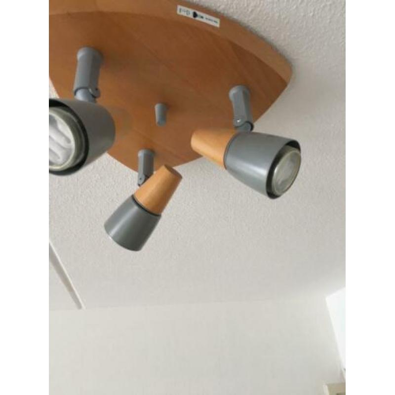 plafondlampen 3 stuks wandlampen 2 x 3 lampen en1 losse
