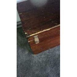 Antieke houten dekenkist