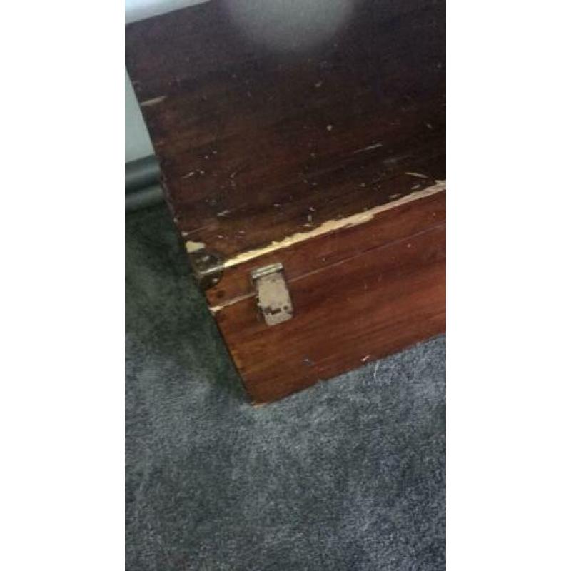 Antieke houten dekenkist
