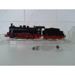 Märklin 37554 goederenstoomloc met getrokken tender van DB