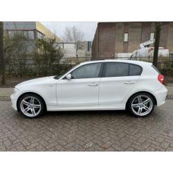 Bomvolle bmw 118i 2008 leer/bi-xenon/schuifdak/18”lm/pdc