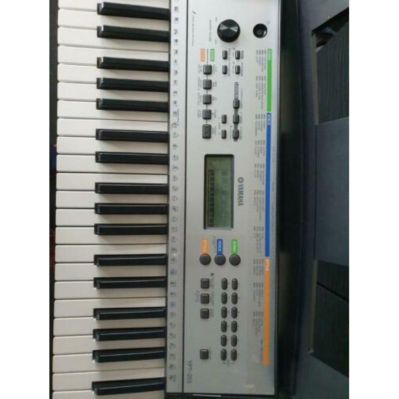 Yamaha YPT-255 KEYBOARD digitale piano