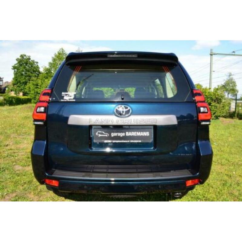 Toyota Land Cruiser 2.8 D-4D Challenger Blind van op voorraa