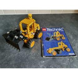 Lego Technic set 8828 - Vorkheftruck (front end loader)