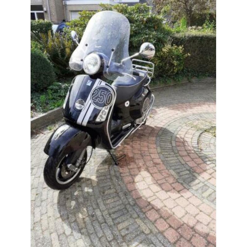 Vespa gts 250 i.e