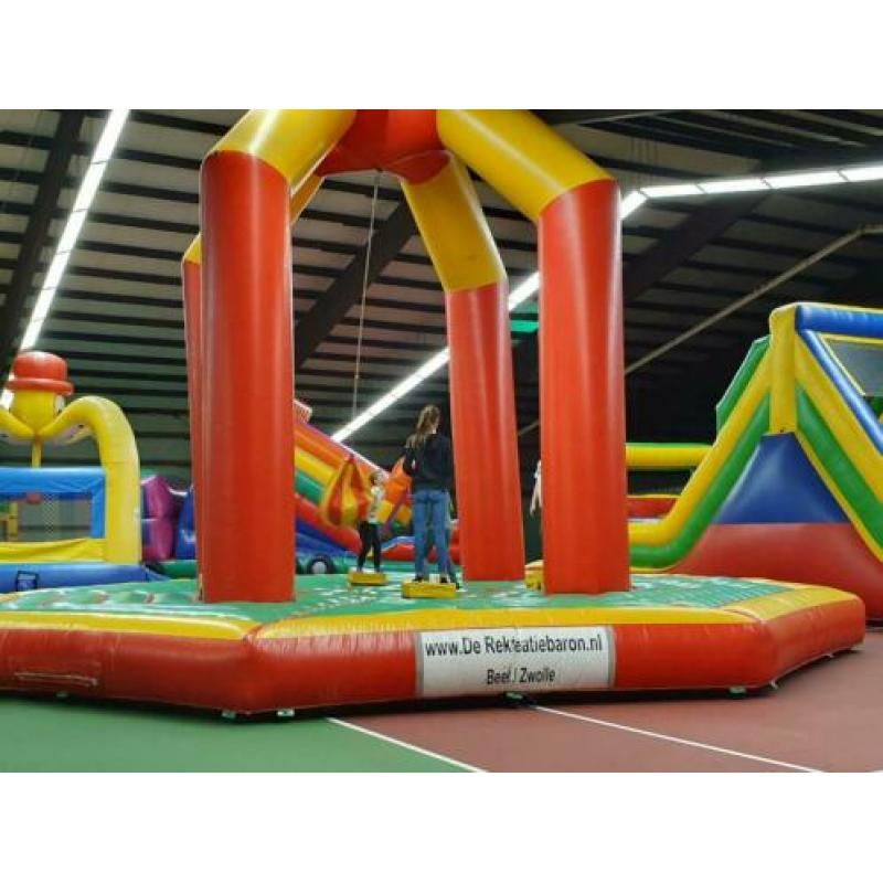 Slingerbal attractie spel te huur