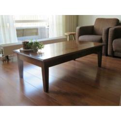 Salontafel in kersen/kastanje kleur