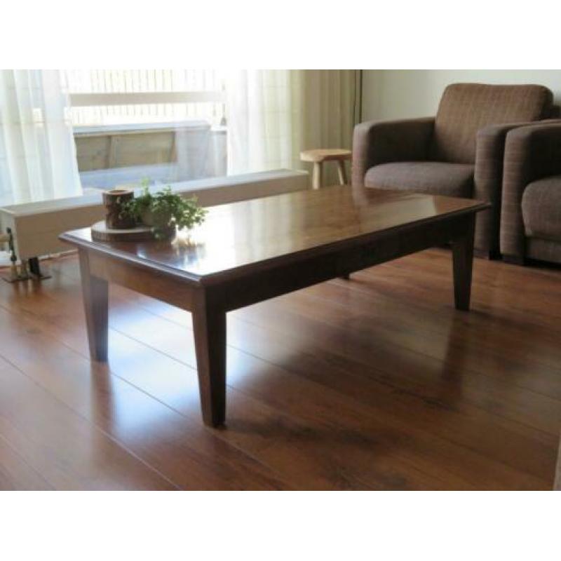 Salontafel in kersen/kastanje kleur