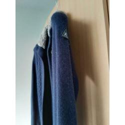 Gaastra donkerblauw vest met bont in de kraag. Maar l
