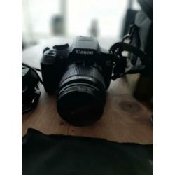 Canon EOS 1300D in top conditie compleet met toebehoren.