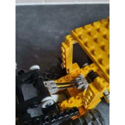 Lego Technic set 8828 - Vorkheftruck (front end loader)