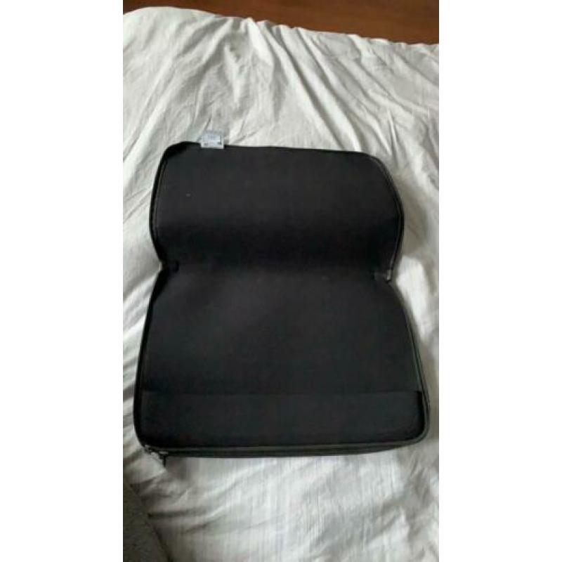 Freitag 17” laptop hoes, kleur wit, rits kapot!
