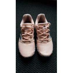 Hockey schoenen van Adidas maat 34