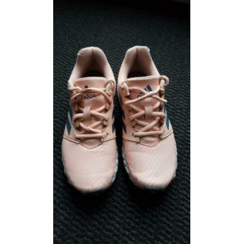 Hockey schoenen van Adidas maat 34
