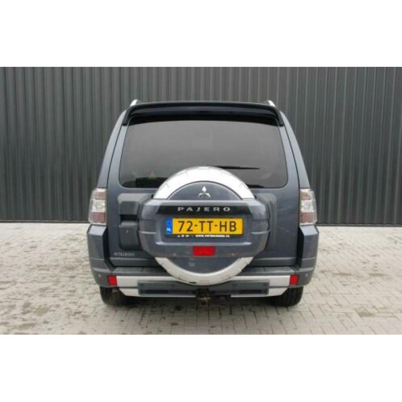 Mitsubishi Pajero 3.2 DI-D Intense (bj 2007, automaat)